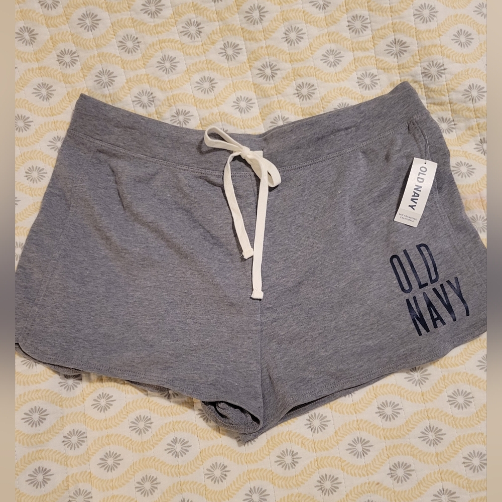Old Navy Women's Gray Shorts Size Medium